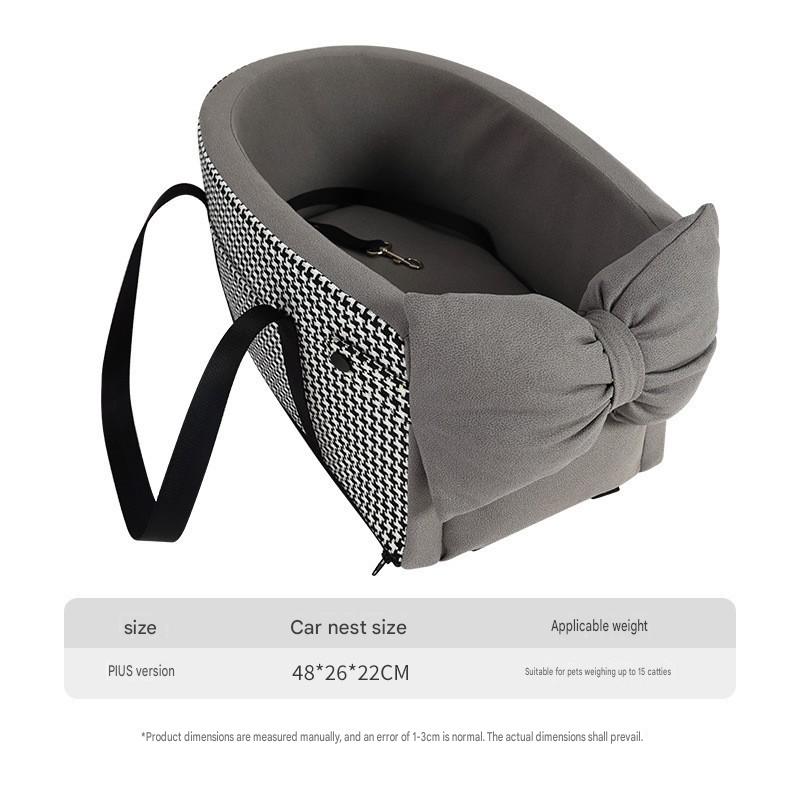 BLOBLO, a popular cross-border e-commerce platform on Amazon and TikTok, offers a centrally located pet car seat, dog mat, and other car accessories.