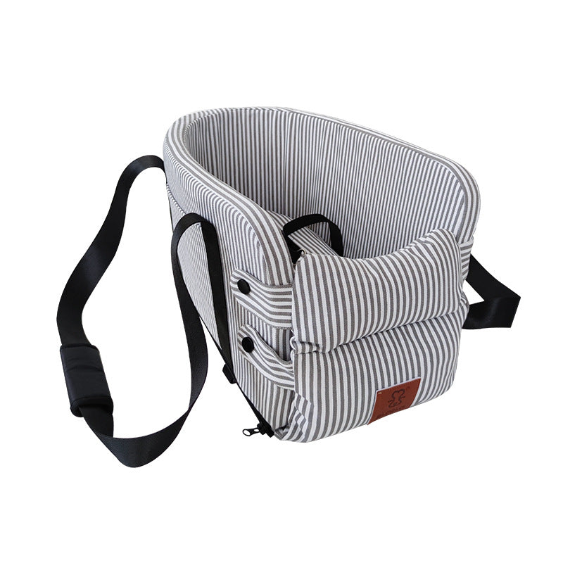 BLOBLO, a popular cross-border e-commerce platform on Amazon and TikTok, offers a centrally located pet car seat, dog mat, and other car accessories.