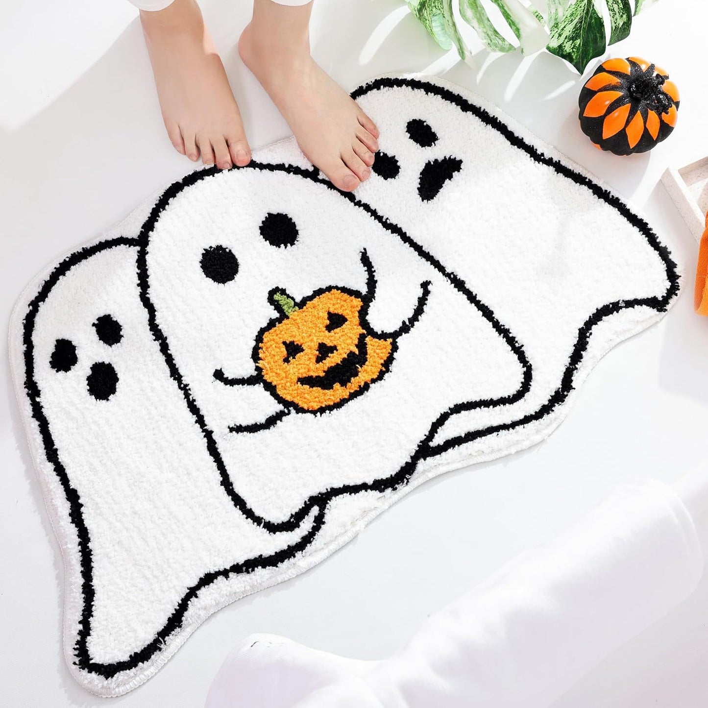 In stock, labeled, dropshipping available Halloween floor mats, faux cashmere foot mats, absorbent and stain-resistant bathroom mats, decorative doormats.