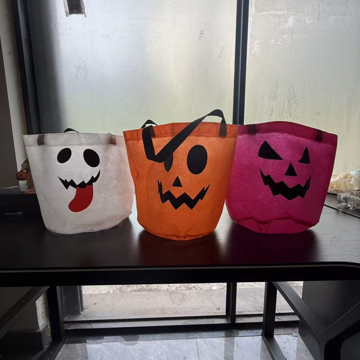 Reusable non-woven fabric Halloween LED candy bucket (cross-border e-commerce)