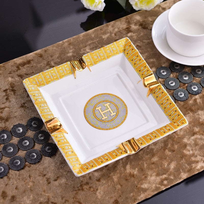 Wholesale cross-border e-commerce European-style light luxury cigar ashtray large ashtray personality creative home living room hotel