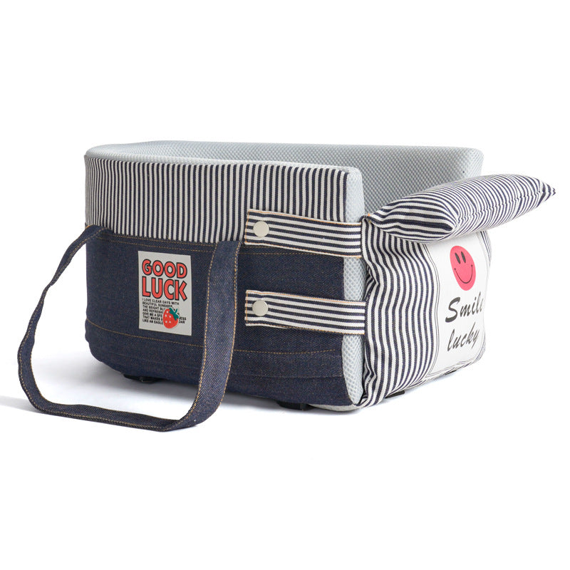BLOBLO, a popular cross-border e-commerce platform on Amazon and TikTok, offers a centrally located pet car seat, dog mat, and other car accessories.