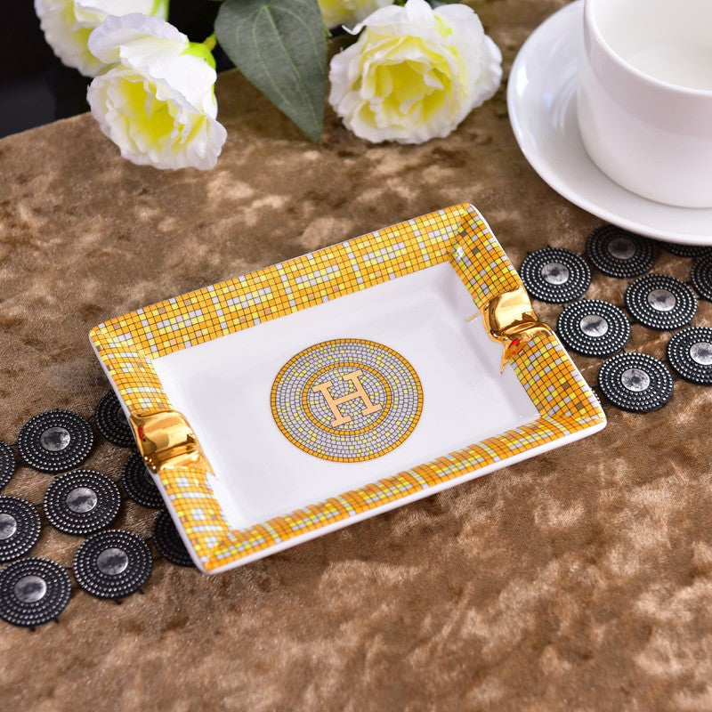 Wholesale cross-border e-commerce European-style light luxury cigar ashtray large ashtray personality creative home living room hotel