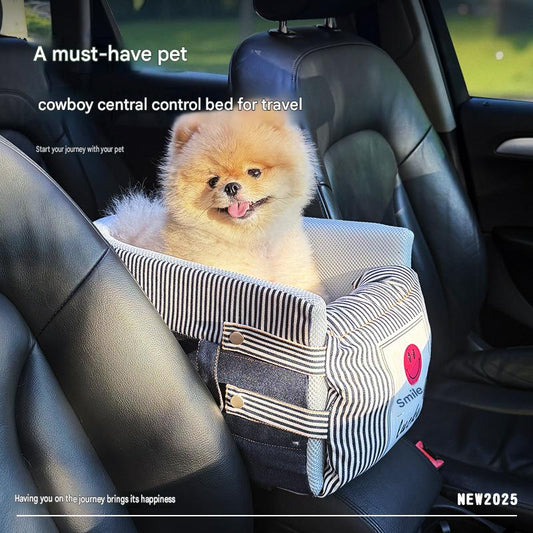 BLOBLO, a popular cross-border e-commerce platform on Amazon and TikTok, offers a centrally located pet car seat, dog mat, and other car accessories.