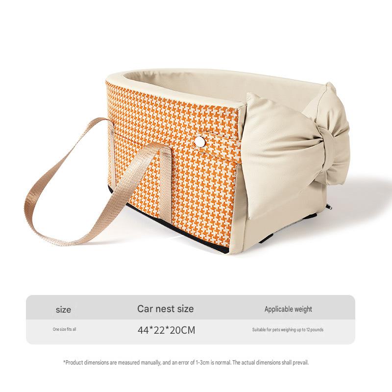 BLOBLO, a popular cross-border e-commerce platform on Amazon and TikTok, offers a centrally located pet car seat, dog mat, and other car accessories.